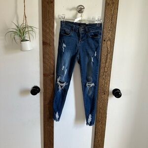 EnJean Distressed Mid Rise Denim Skinny Jeans Women’s size 00 (23) EUC

Stretch